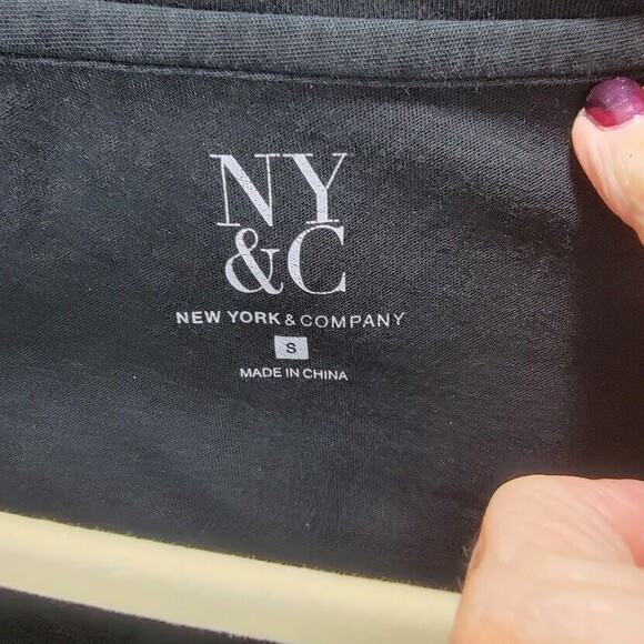 NY & Co Womens T-shirt Tee Top Small Feeling Fierce Black Rhinestones Graphic - Picture 2 of 8